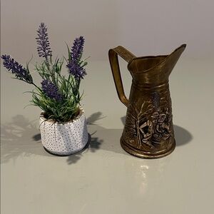 Vintage Peerage Brass Pitcher made in England. H 8 in diameter 4.5 inches